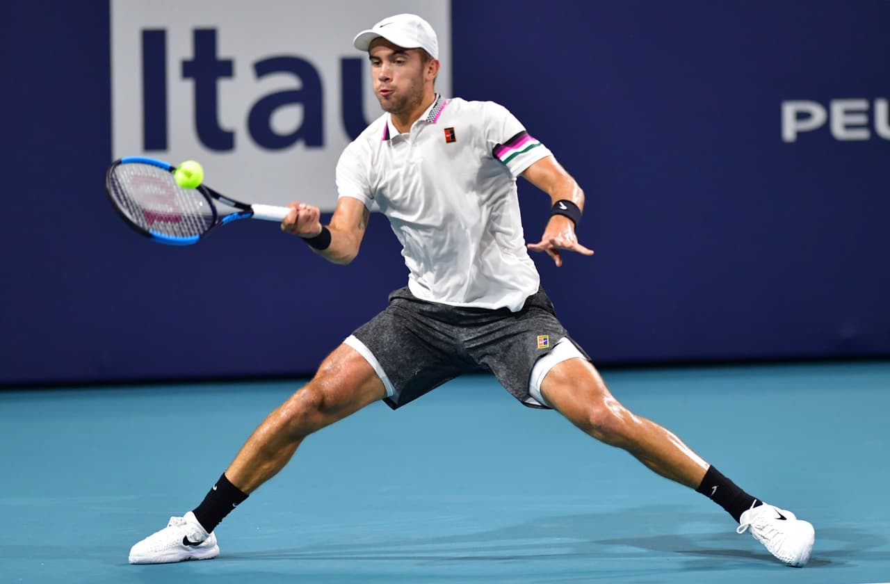 El croata Borna Coric, se miidó en los Cuartos de Final al canadiense Felix Auger-Aliassime en pos del pase a las Semifinales del Miami Open, el juego con el que cerró la jornada.
