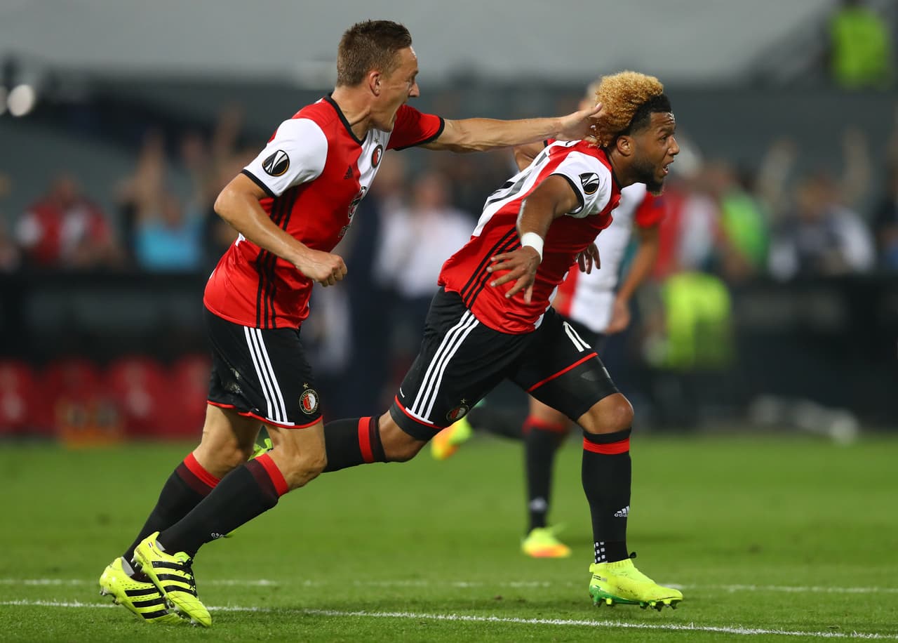 Feyenoord golea al Roda y sigue con paso perfecto en futbol de Holanda