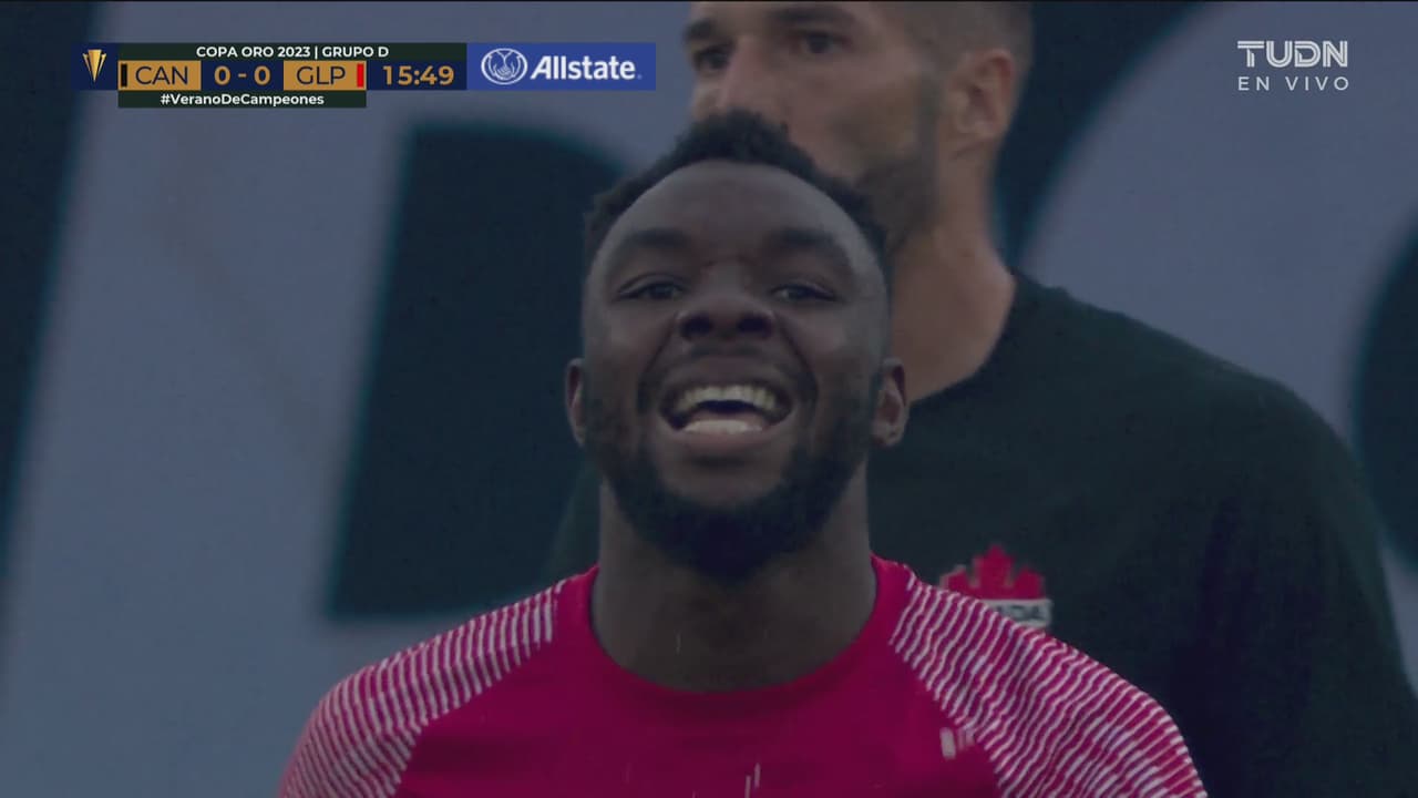 ¡Increíble! Ambrose perdona en dos ocasiones a Canadá