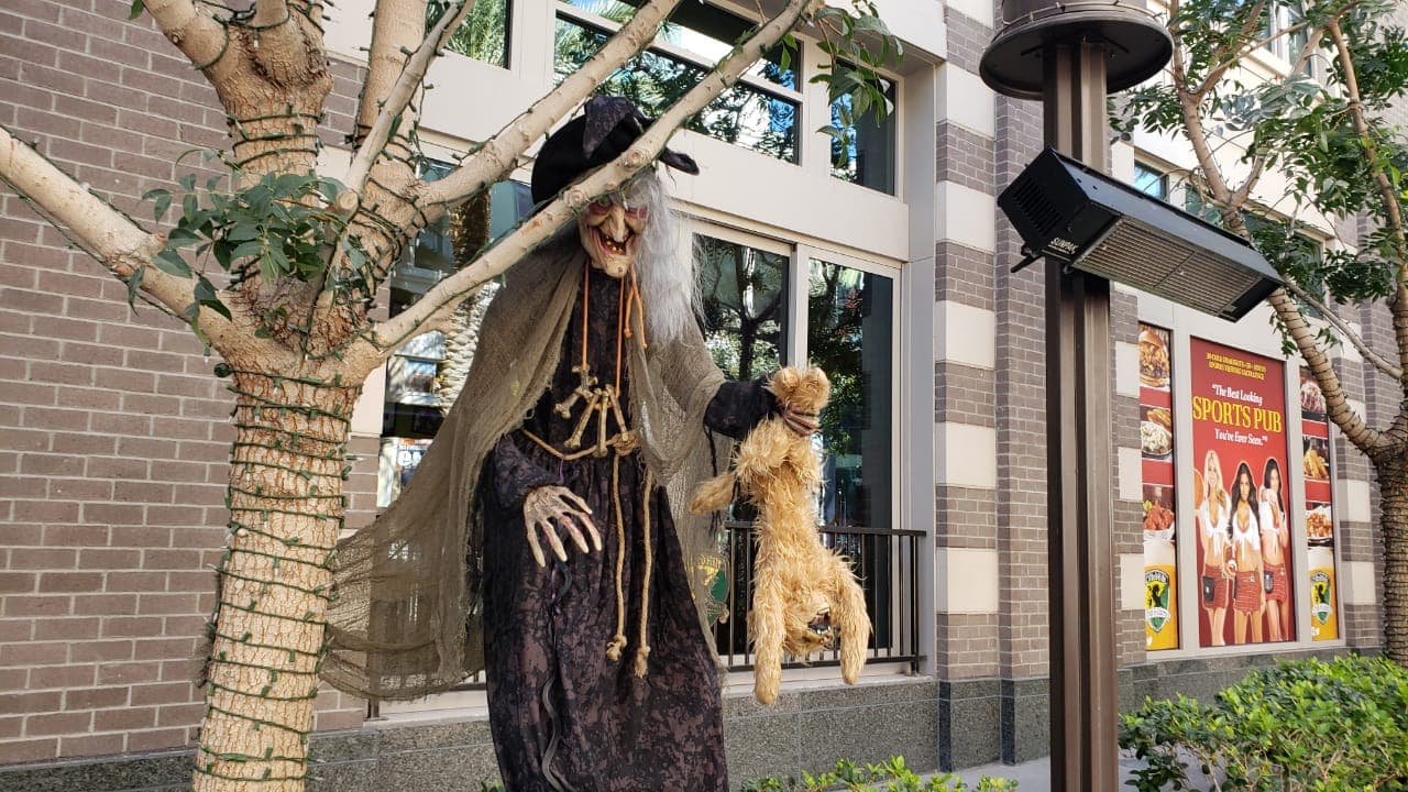 Así se vive la celebración de Halloween en Las Vegas en la semana de la pelea entre el 'Canelo' Álvarez y Kovalev.