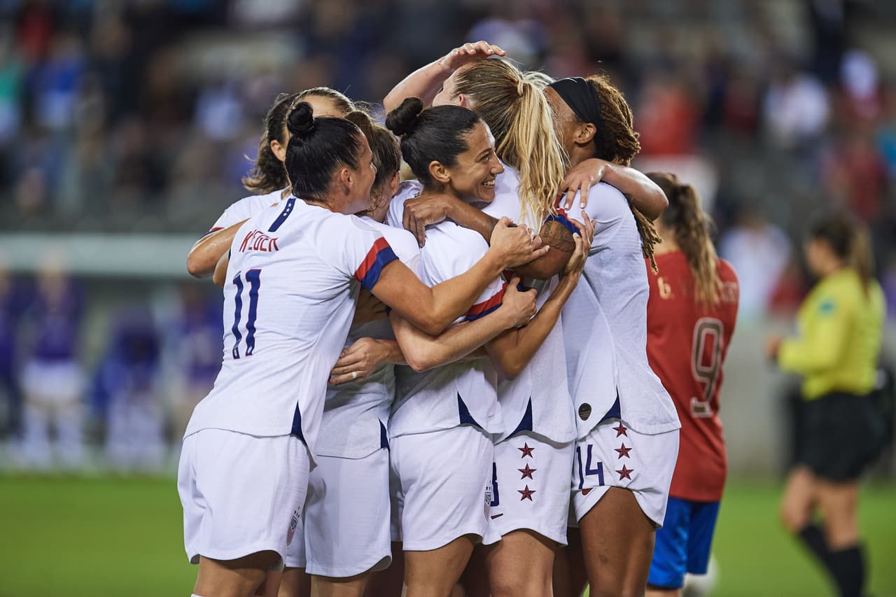 Con goles de Horan, McDonald y dobletes de Press y Mewis, EEUU gana en el preolímpico.