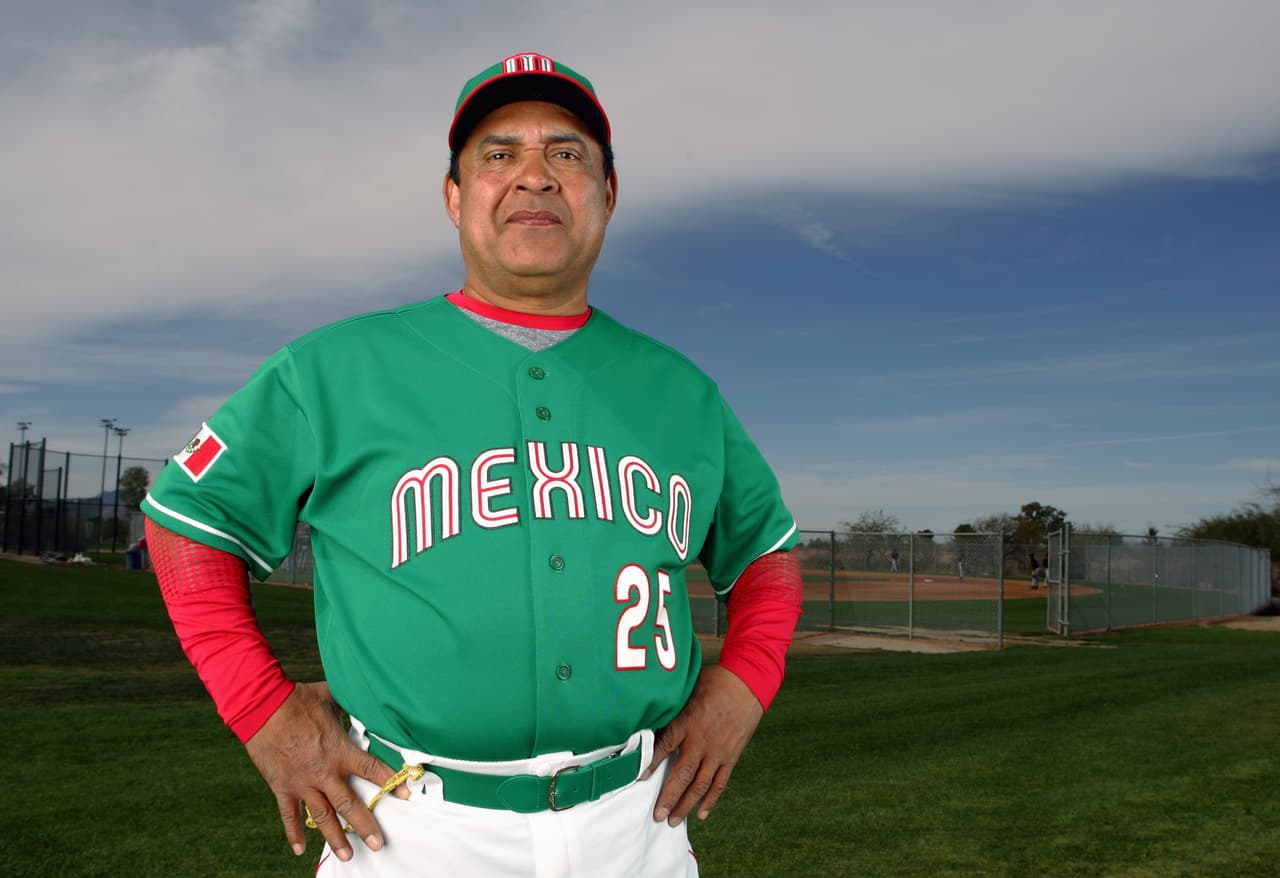 Paquín Estrada se va como uno grande de las ligas Mexicanas de beisbol, pues jugó 30 años como receptor en la Liga Mexicana de Beisbol y Liga Mexicana del Pacífico.