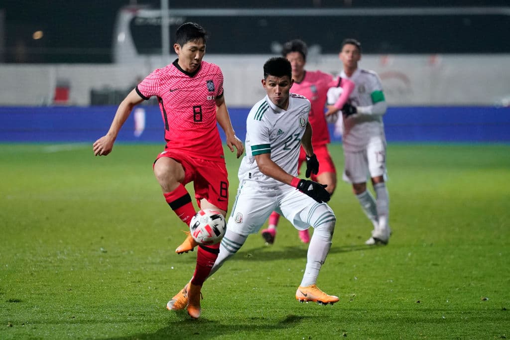 Corea del Sur abrió el marcador a los 20’ de juego. Apareció Raúl Jiménez (67’) para marcar el empate. Un par de minutos después Antuno (69’) dio vuelta al marcador y Salcedo (70’) marcaba el tercero para México. Al 87’ Kyung -won hizo el segundo de los asiáticos.