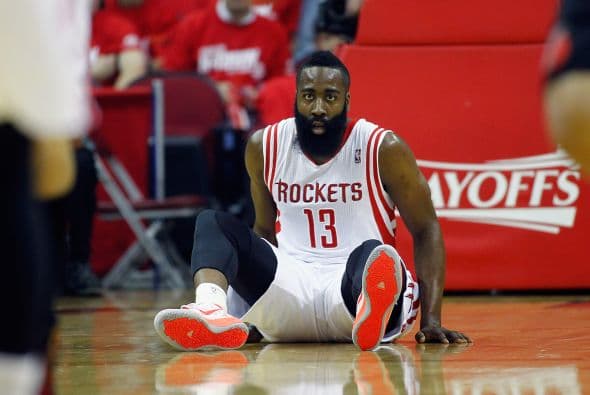 Frustrados, desesperados y cansados, así quedaron los Rockets luego de perder el primer partido de los Playoffs en casa ante los Portland Trail Blazers por tan solo dos puntos luego de jugar sobretiempo. Marcador final de 122-120.