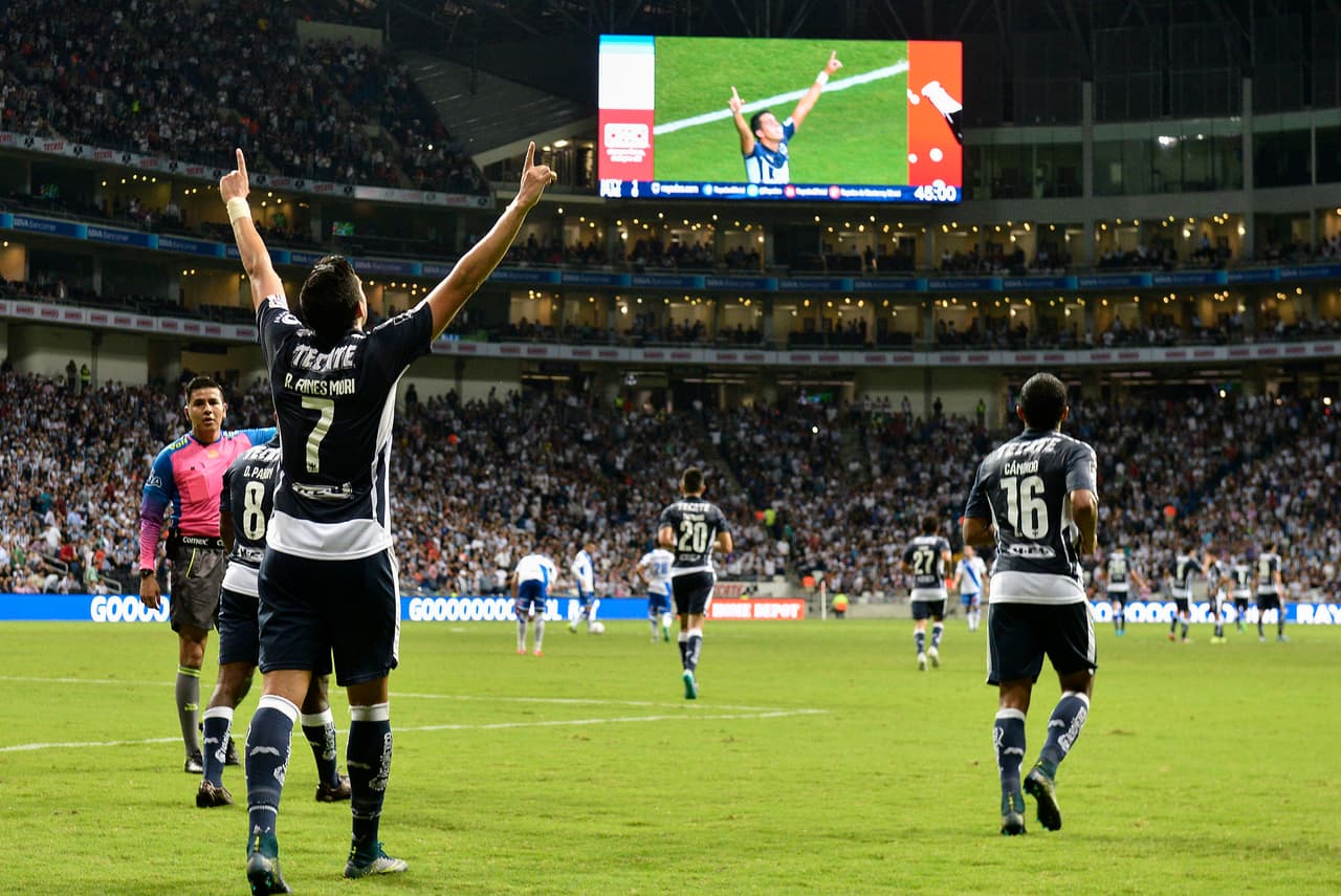 Otro conjunto que buscará una revancha natural en el Clausura 2016 es Monterrey. El título de Tigres, su contraparte regia, le obliga a empujar con fuerza y determinación ya que además recién estrenó estadio y querrá lavar la afrenta de no haber clasificado ni siquiera a la Liguilla mientras su archirrival se lucía.