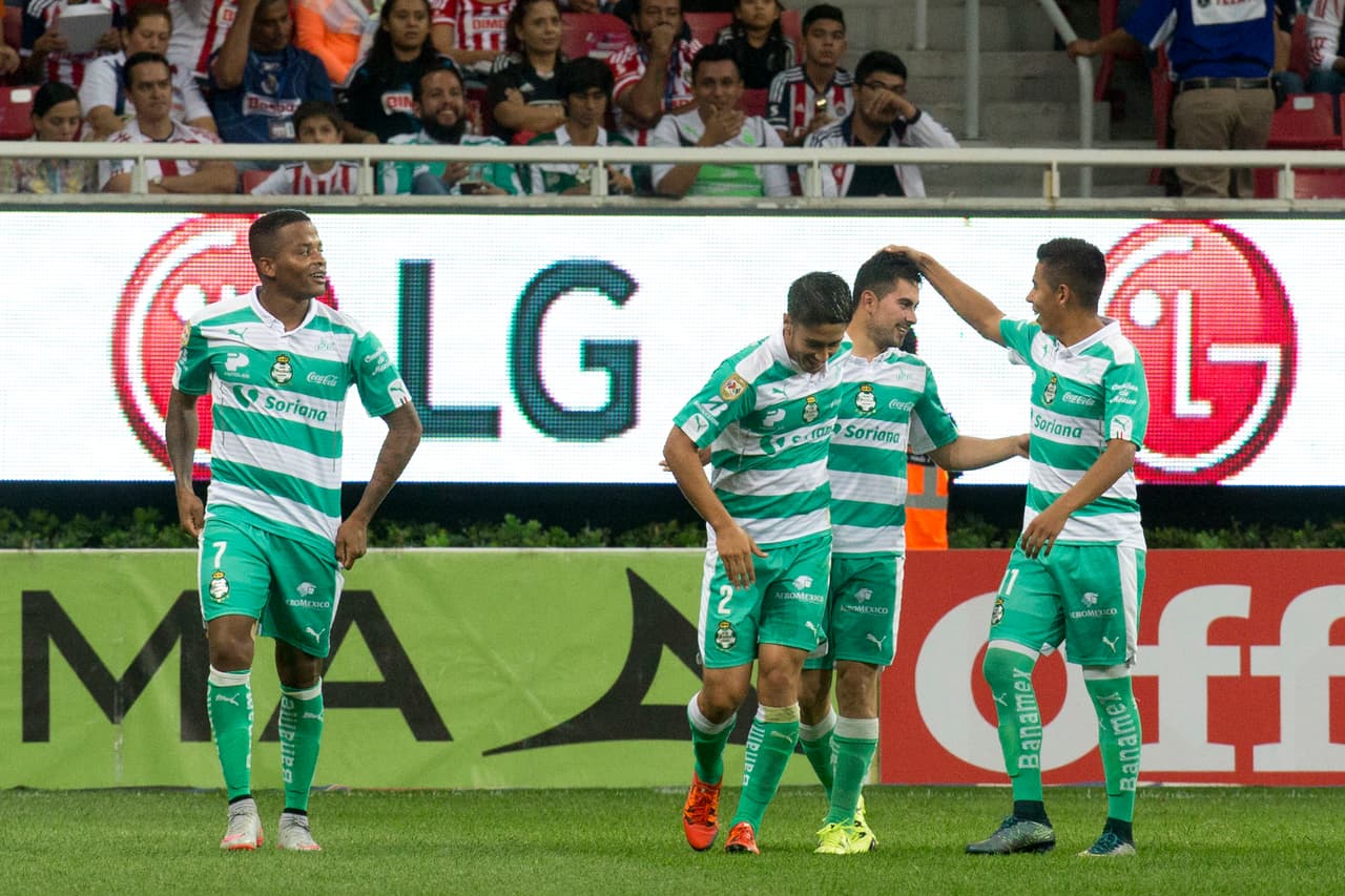 Los Guerreros han apostado por el argentino Luiz Zubeldía para que recomponga el desastre del Apertura 2015. Le contrataron al estadounidense Jorge Villafaña, al argentino Martín Bravo y a Diego de Buen y Ulises Dávila.