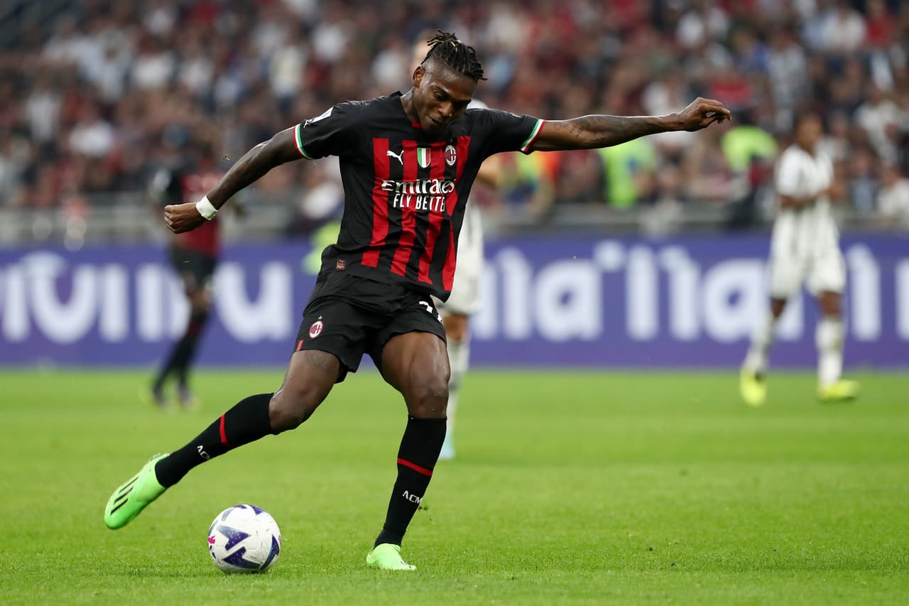 En realidad existe un triple empate de 20 puntos entre Napoli, Atalanta y Milan, pero los goles han sido la diferencia.