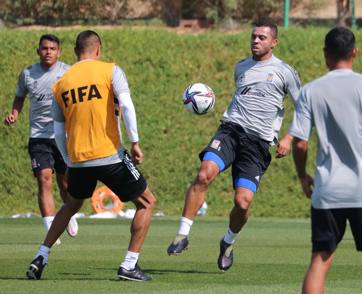 El conjunto felino, representante de la Concacaf, lució relajado y en forma para medirse al Ulsan Hyundai en el Al Rayyan Stadium. El timonel de la UANL confía en que Gignac pueda jugar, mientras que Carlos González aún está en duda por lesión.