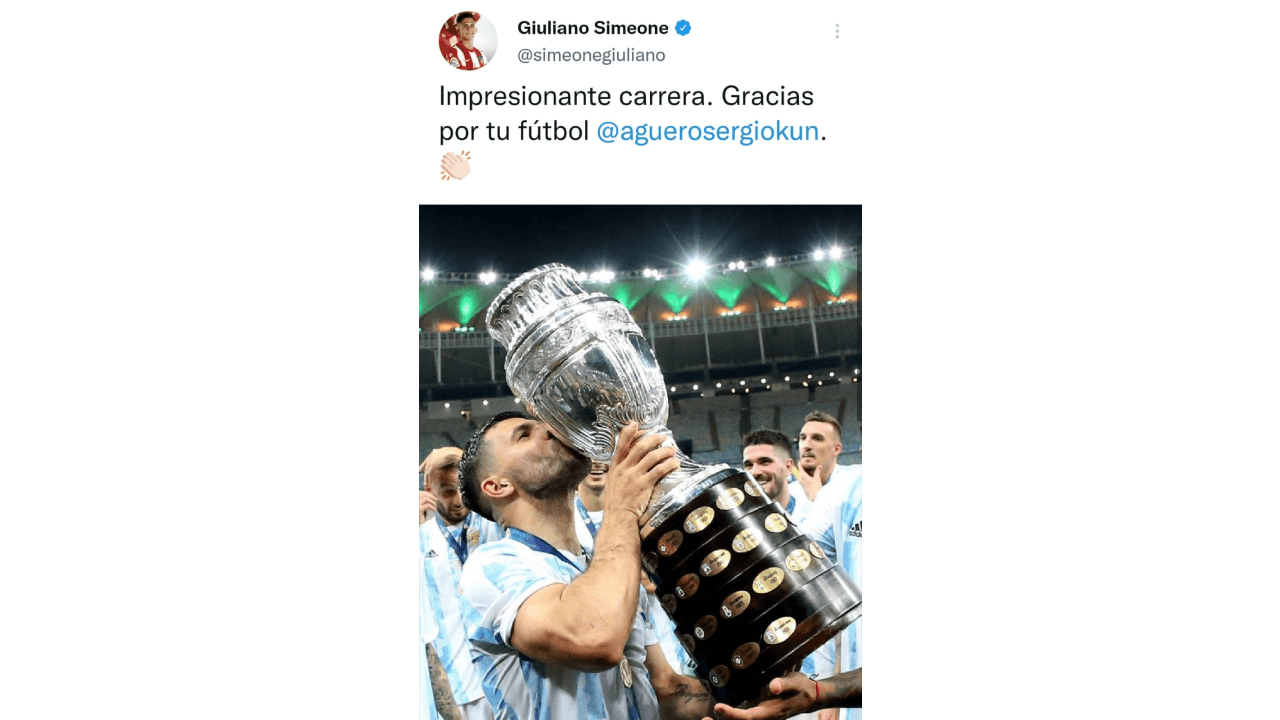El mundo del futbol se despide de un grande, Sergio 'Kun' Agüero anunció su retiro de las canchas por problemas cardiacos, lo cual causó reacciones en redes. Compañeros de cancha, equipos y fanáticos, le dedicaron palabras, imágenes y videos por su gran trayectoria, su talento y, sobre todo, por su calidad. humana, ¡hasta luego, Kun!
