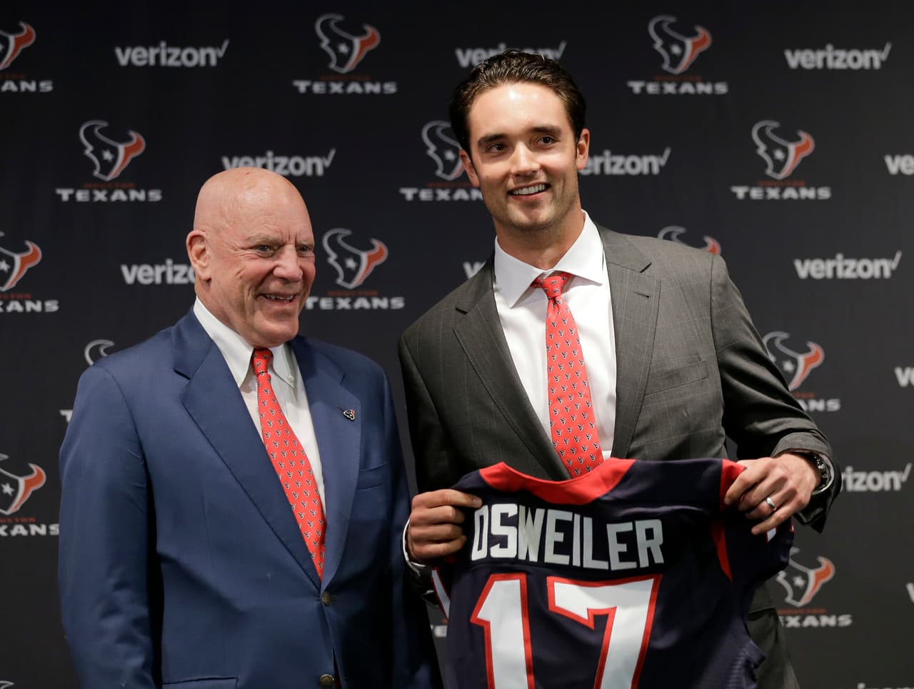 Semana 7.- Lunes 24 de octubre (8:30 pm ET) Houston Texans vs. Denver Broncos.- La semana 7 de la NFL se cierra con la visita de Brock Osweiler a su antiguo equipo queriendo demostrarle a Gary Kubiak y a John Elway que cometieron un error al mandarlo a la banca antes de los pasados playoffs.