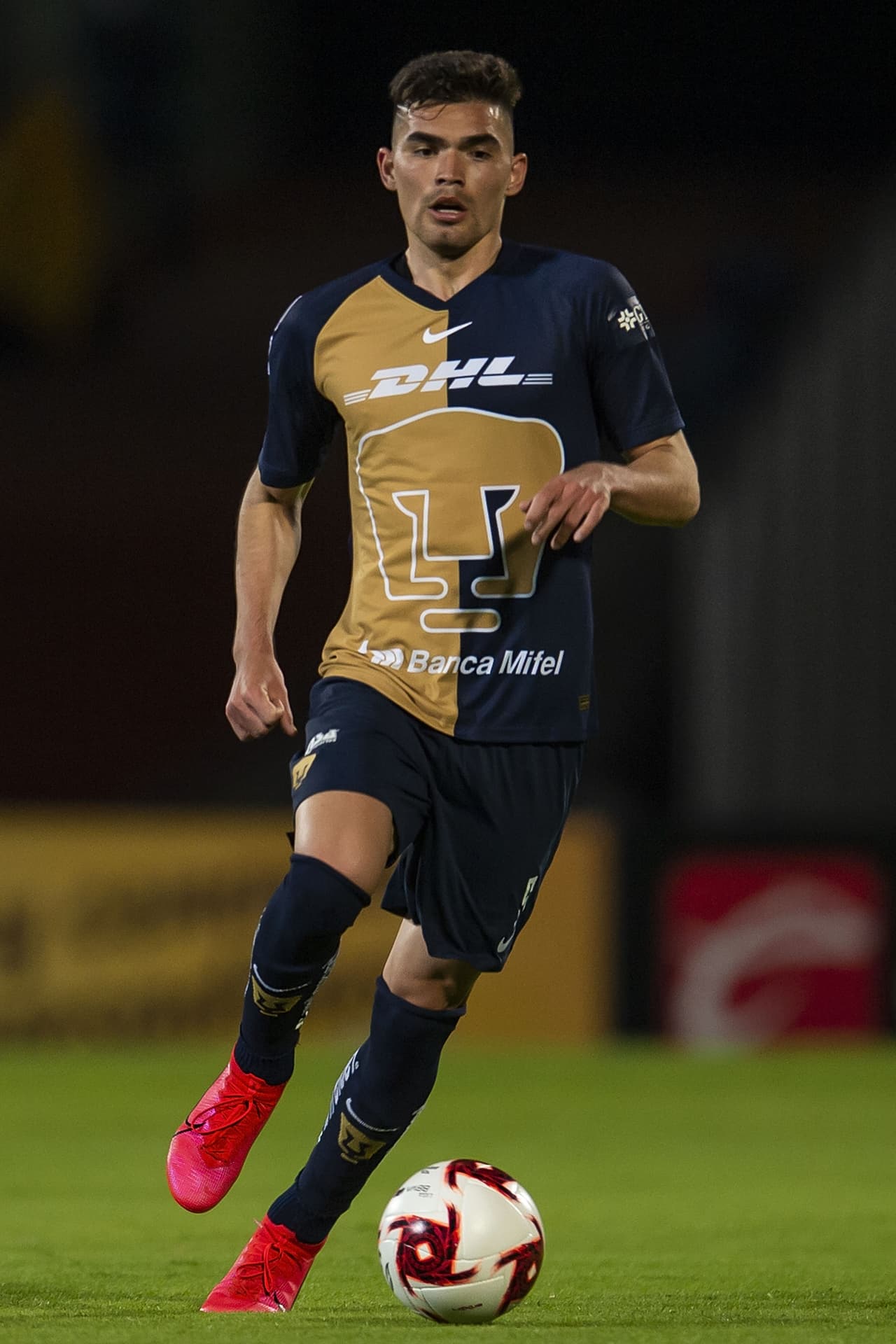 Johan Vásquez rechaza que Pumas piense en Liguilla tras arranque