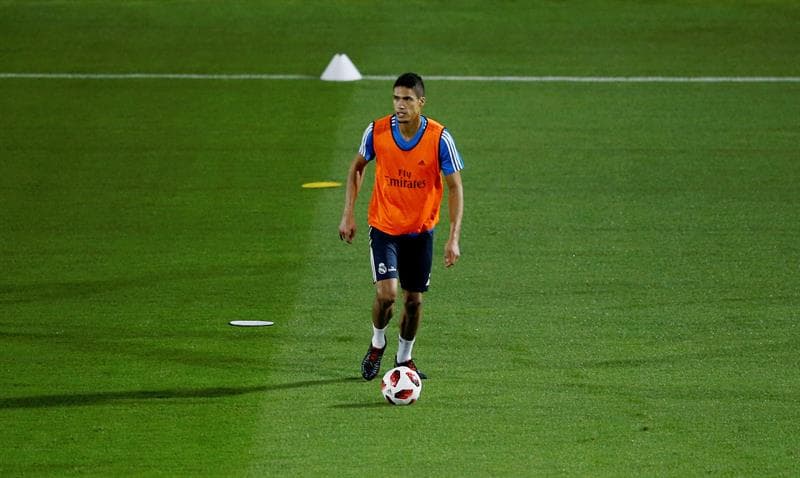 Real Madrid realizó su primera práctica en Abu Dhabi antes de la Semifinal del Mundial de Clubes contra Kashima Antlers, que eliminó a Chivas de Guadalajara y contra el que quiere evitar sorpresas.