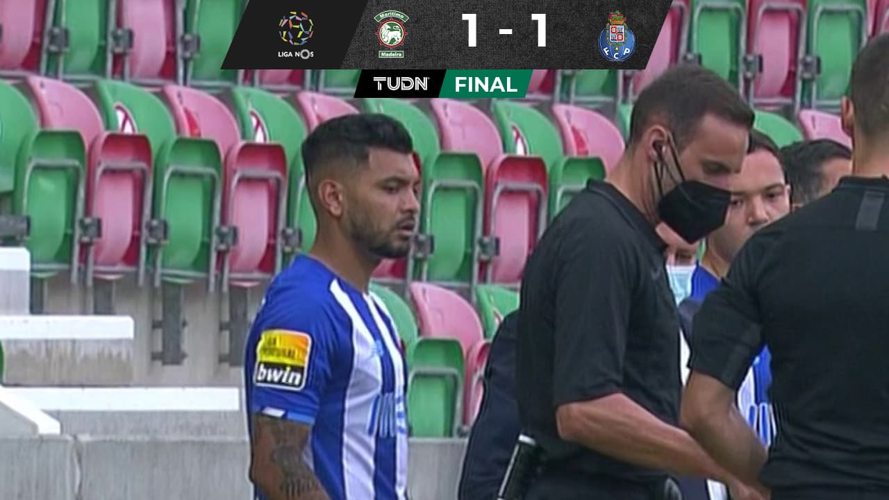 'Tecatito' Corona juega 20 minutos en medio de incertidumbre