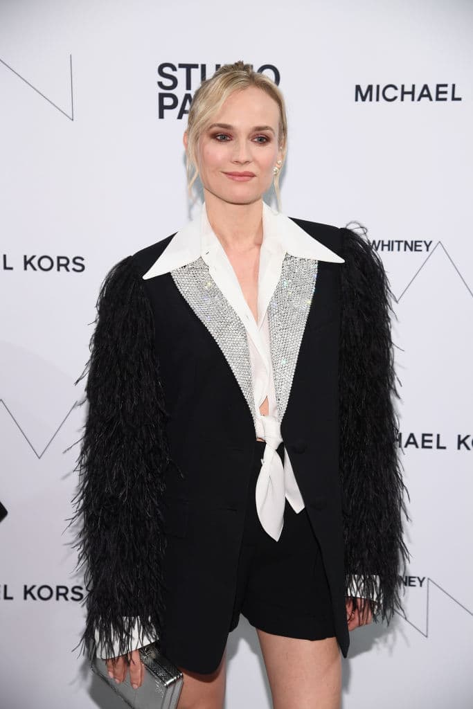 La vida de Katja se hunde cuando su marido y su hijo mueren en un atentado con bomba. Tras el duelo y la injusticia, llegará el tiempo de la venganza.
<br>