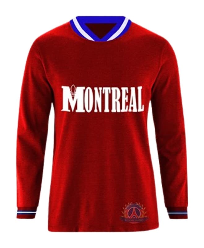 Playera local para la temporada 1972-1973. El PSG ya contó con patrocinador en la parte central de la camiseta, pero seguía sin marca y esta vez optó por no mostrar el escudo del equipo.
