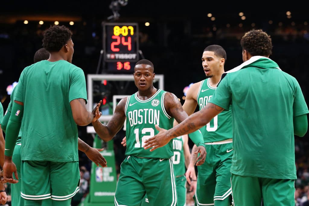 <b>7) Boston Celtics (37-21)</b>: Algunos de los mejores partidos esta campaña los han dado sin Kyrie Irving, lo cual puede ser visto como algo bueno o algo malo. En todo caso, las expectativas con Boston son altas y la dudas es si podrán empatarlas o excederlas.