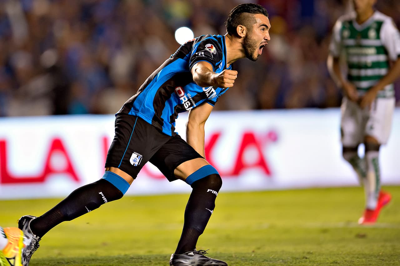 Mario Osuna – Es un mediocampista de condiciones defensivas que llegó a selección en el proceso del ‘Piojo’ Herrera. Desde entonces no ha regresado al Tri por el mal semestre del Querétaro, pero si vuelve a despuntar con los Gallos podría ayudarle a Osorio como otra alternativa.