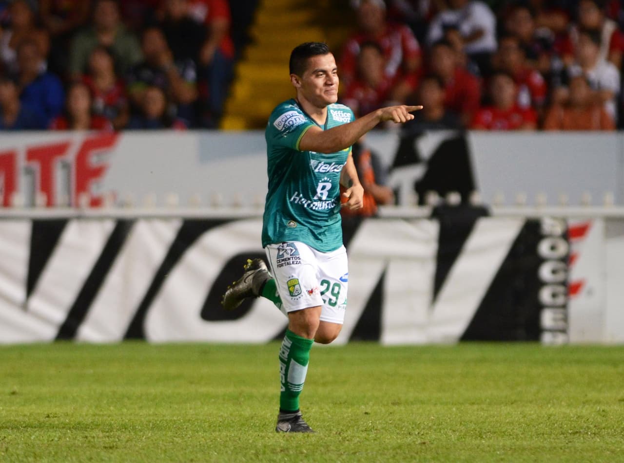 Aldo Rocha – Es un centrocampista de grandes recorridos y mucho robo de pelota en el que confió el León para dejar partir a Vázquez. Tiene presencia en la medular y sabe tocar la pelota, así que de tener un buen arranque en el Apertura podría tener su oportunidad en septiembre.