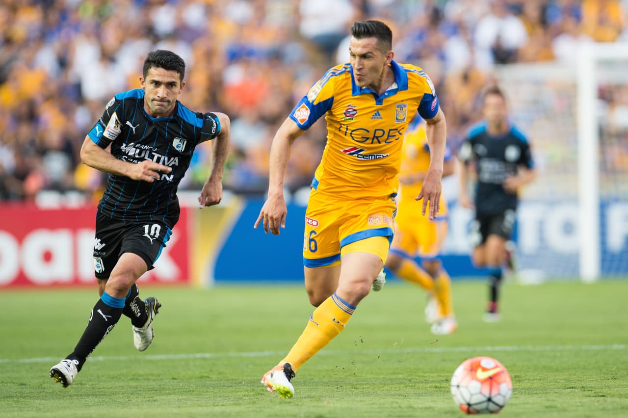Jorge Torres Nilo – Es un lateral que juega pegado a la banda izquierda y brinda confianza por su ida y vuelta y experiencia en esa zona. El jugador de Tigres le gusta a Osorio pero necesita ofrecer más en ataque para poder aspirar a pelearle la posición a Layún.