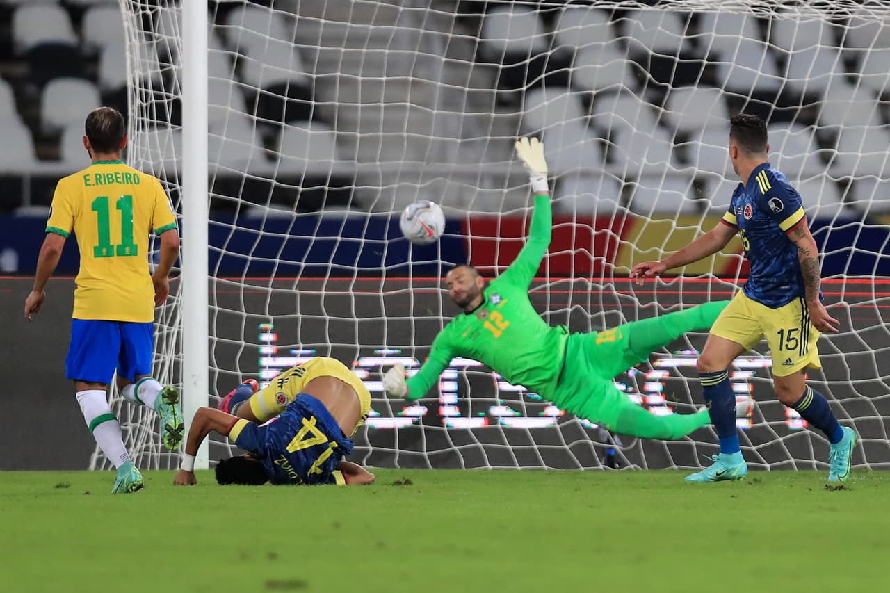 Con un remate espectacular Luis Díaz le dio la ventaja a Colombia ante Brasil en uno de los duelos más emotivos y polémicos.