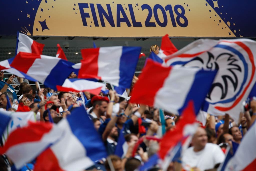 Los fanáticos del mundo vibran con la fiesta de la final entre Francia y Croacia, donde la alegría y el colorido se tomaron el estadio de Luzhniki para conocer el campeón de Rusia 2018.