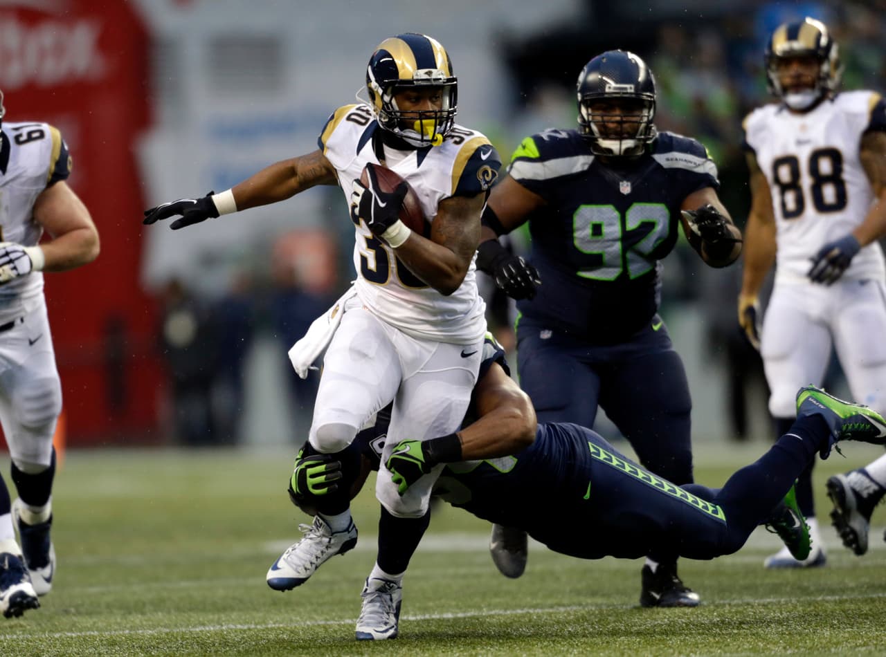 Los St. Louis Rams vencieron 23-17 a los Seattle Seahawks, primera vez desde 2004 que los Rams le ganan a los Seahawks los 2 partidos de temporada regular.