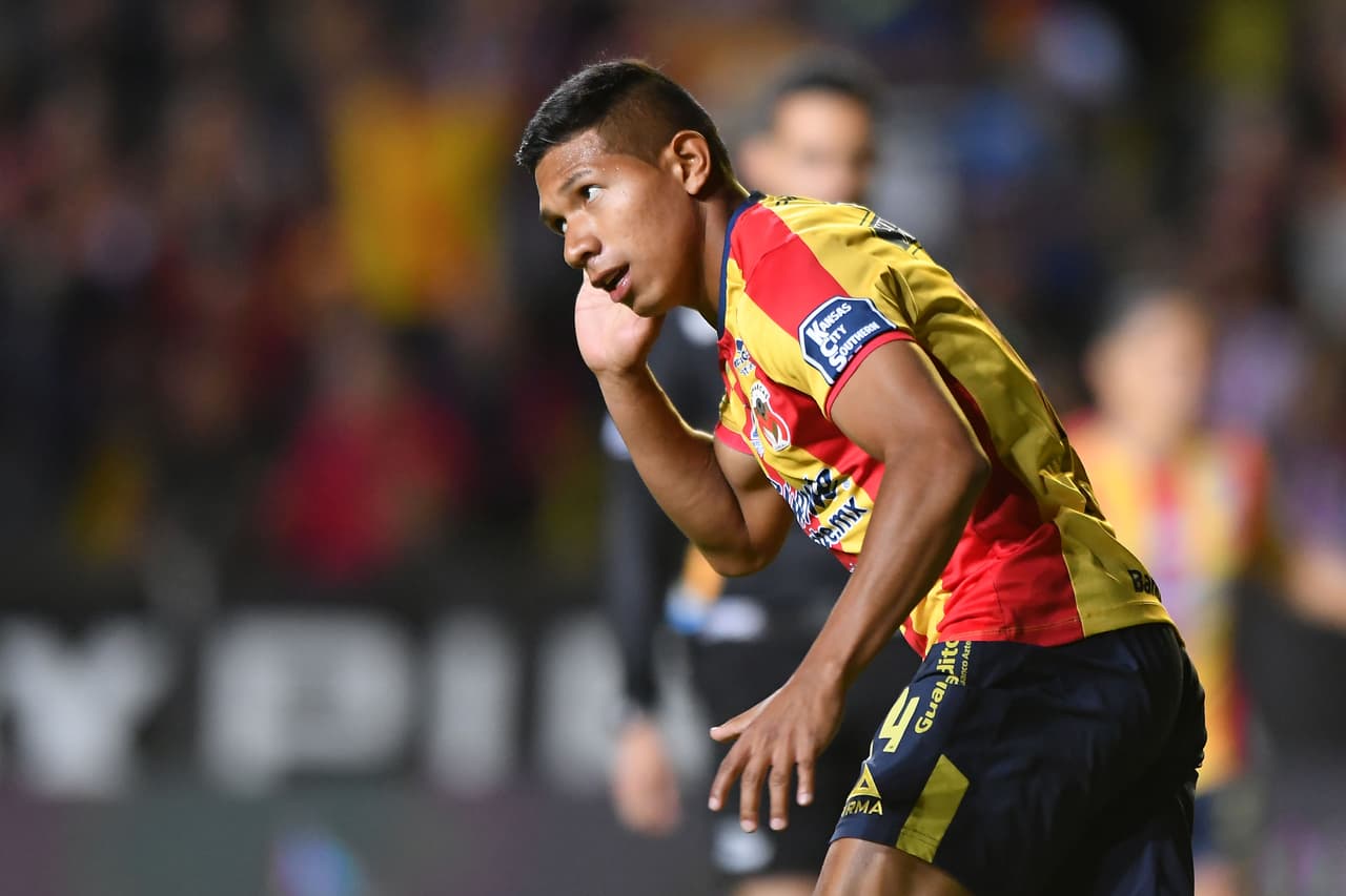 El gol de Monarcas llegó al minuto 32' gracias al peruano Edson Flóres.