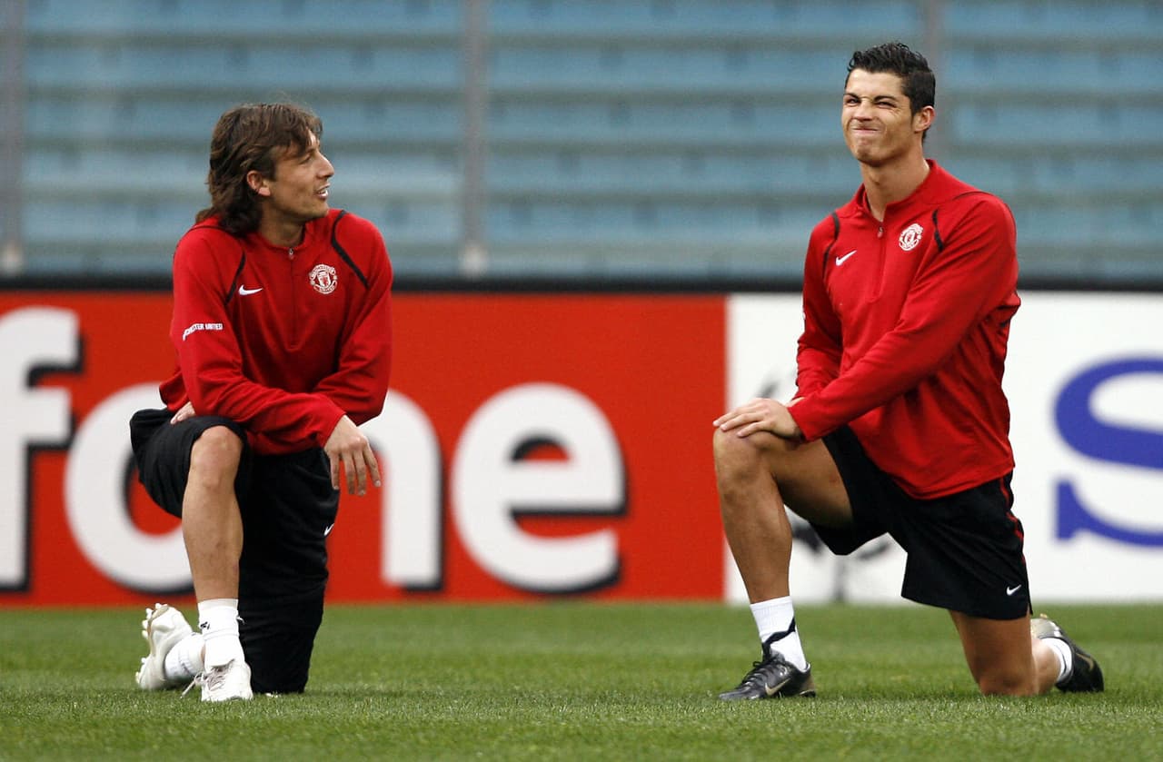 Como jugador militó en grandes clubes como el Manchester United y tuvo grandes compañeros como CR7.