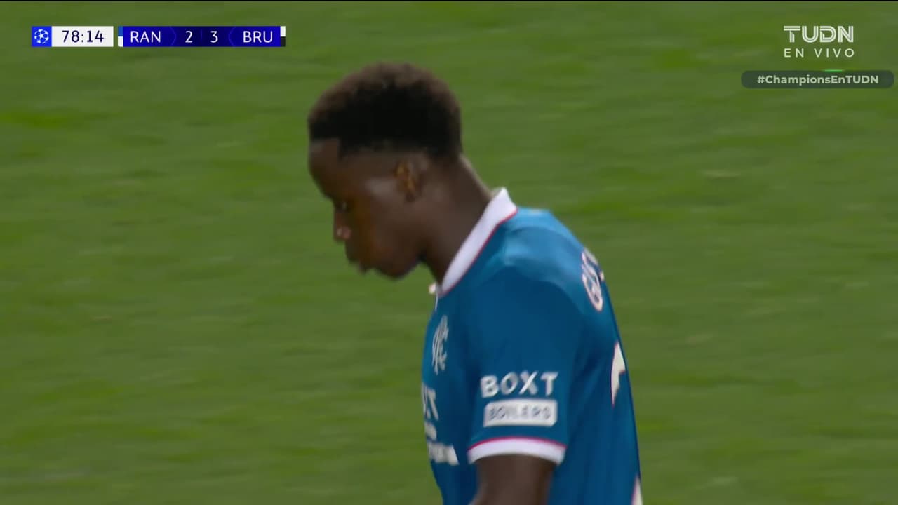 ¡Polémica! Gol tras jugadón del Rangers que es anulado por el VAR