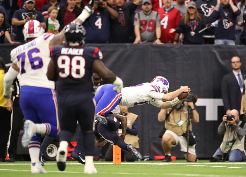 Deshaun Watson despertó en la segunda mitad y logran remontar una desventaja de 16 puntos y ganar el partido en los tiempos extra.