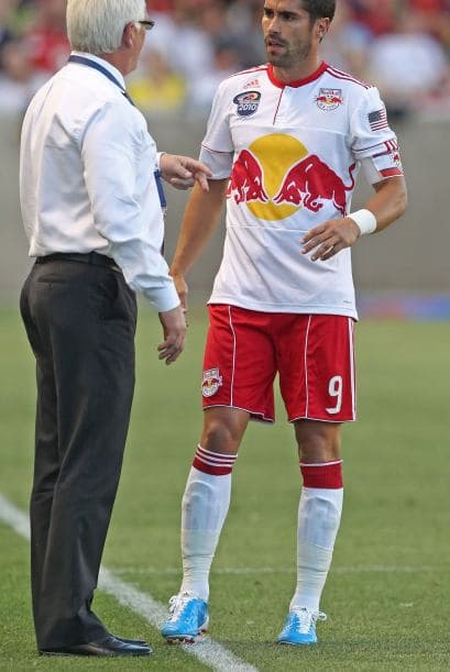 Juan Pablo Angel poco pudo hacer para evitar la derrota de los 'Reds'.