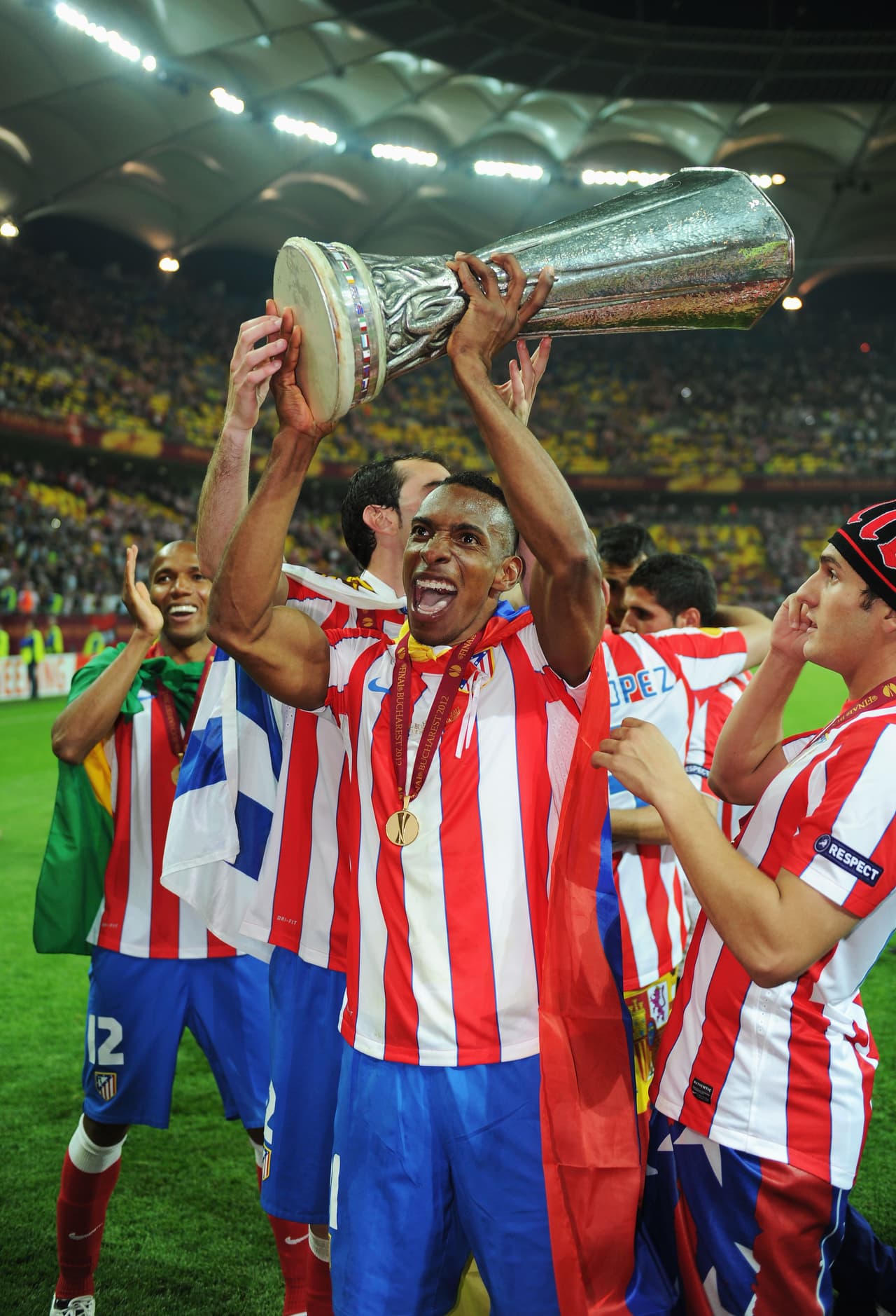 El colombiano Luis Amaranto Perea, que también jugó con Cruz Azul en México, es el jugador extranjero con más partidos en Atlético de Madrid (314). Además ganó dos Europa League y una Supercopa de Europa.