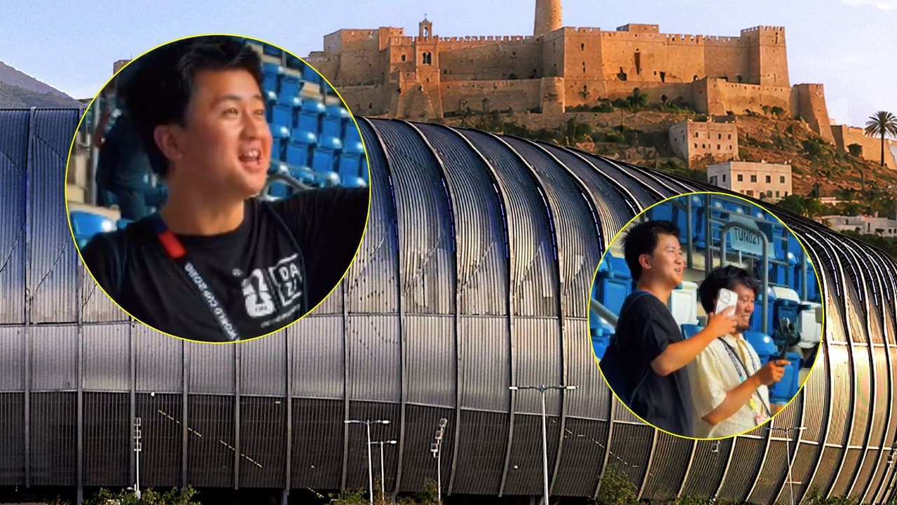 Aficionados japoneses se enamoran de la vista en el Estadio Monterrey