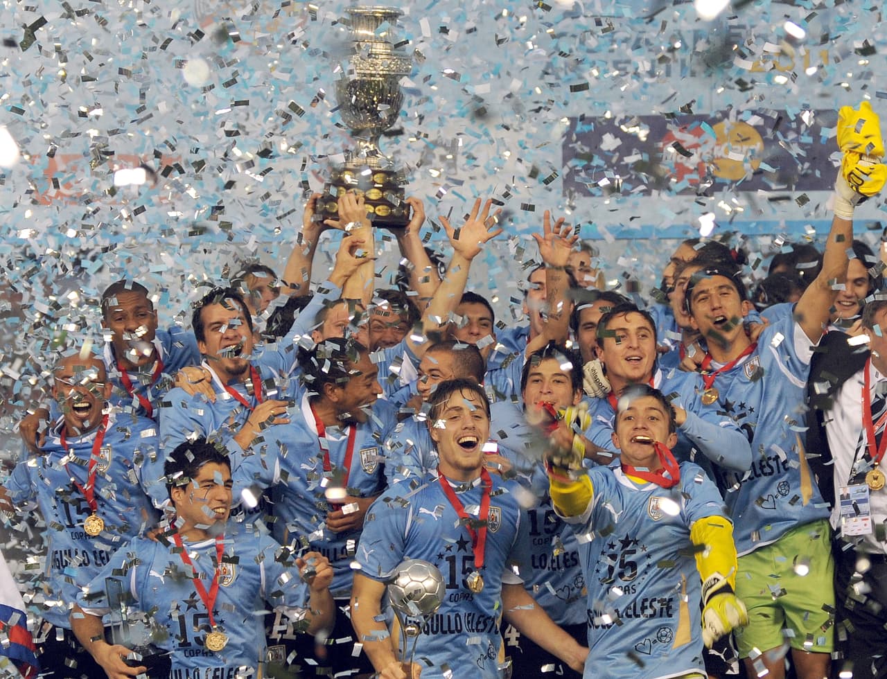 Uruguay, vigente campeón de la Copa América, encabeza la lista de selecciones que han ganado este torneo con 15 títulos en una competición que comenzó a disputarse hace 99 años.