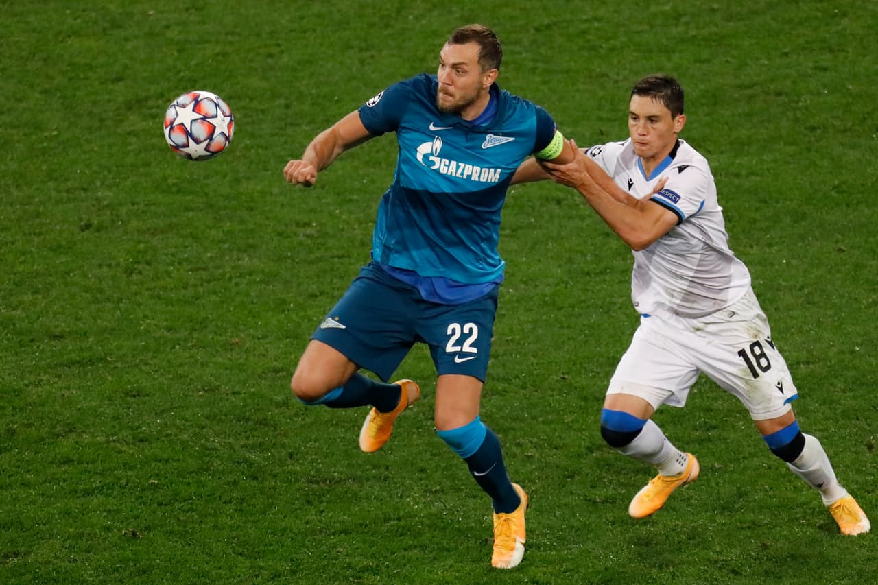 Emmanuel Dennis (63’) abrió el marcador por los locales y en una jugada desafortunada, Horvath (74’) empujó el balón al fondo anotando gol en su propia meta. En tiempo de compensación, De Ketelaere (90+3) hizo el del triunfo. Ethan Horvath, el cancerbero estadounidense, tuvo una destacada actuación en la jornada inaugural de la competición. Zenit visitará al Dortmund y Brujas recibirá al Lazio en la siguiente jornada de la Champions.