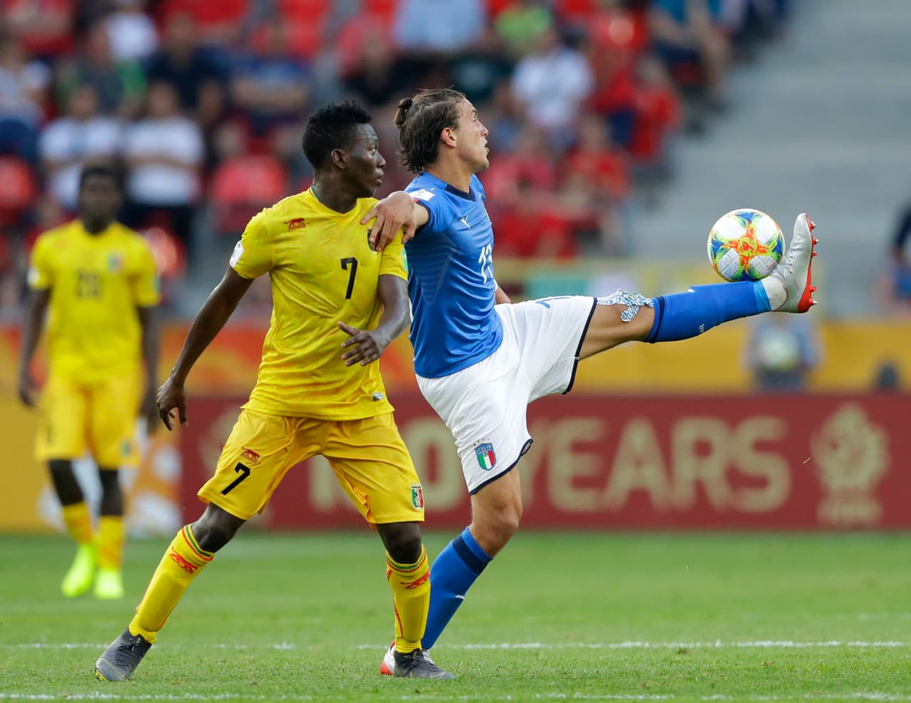 En el segundo tiempo el hombre de más comenzó a pesar para Italia, en especial en el arranque.