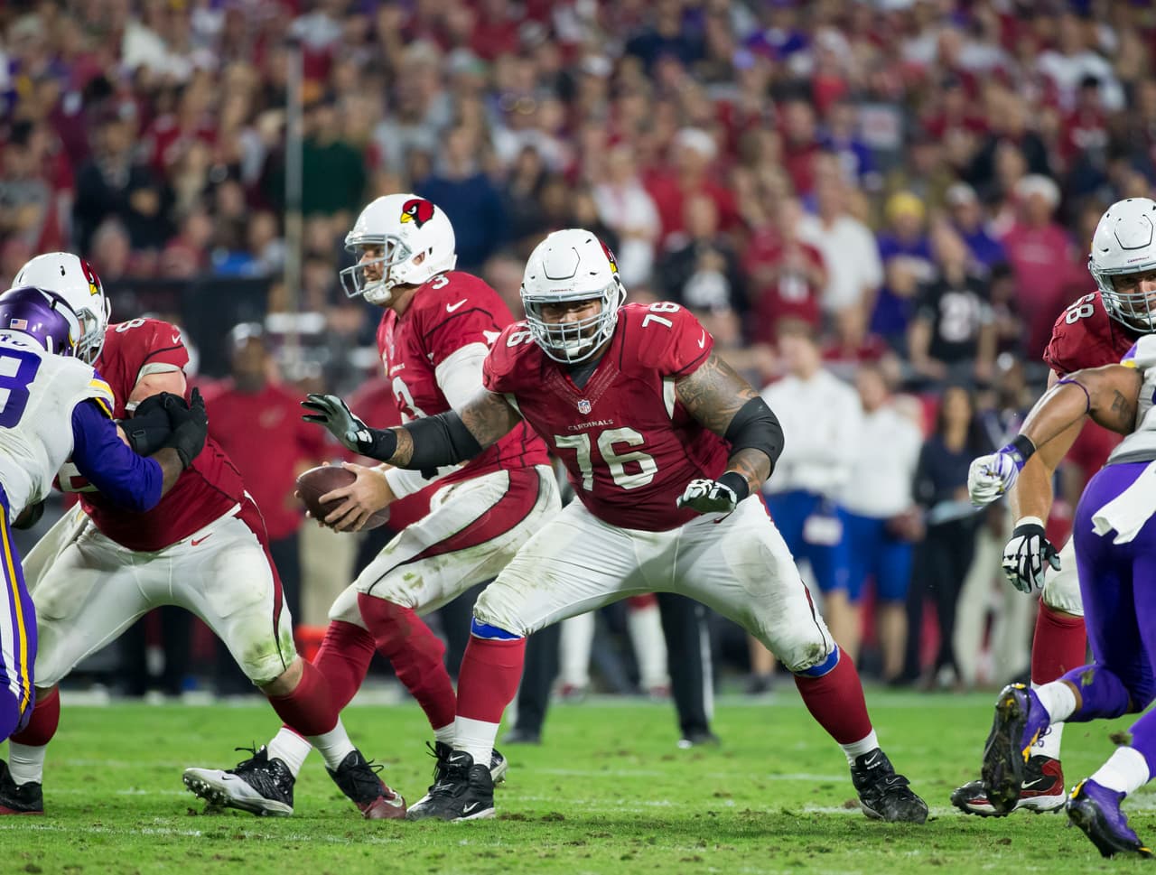 3. ARIZONA CARDINALS - Sus 7 victorias consecutivas son suficientes para que muchos los consideren el mejor equipo de la NFL. Será mejor esperar los 3 partidos que les faltan. En Philadelphia y reciben a Green Bay y Seattle, todos aspirantes a postemporada, medirán el calibre de los Cardinals.