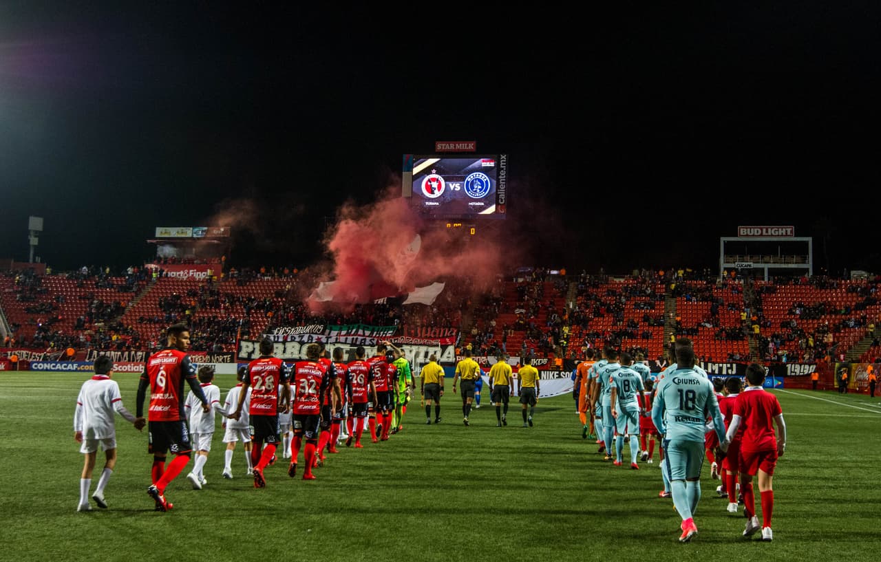 Poco público en el Estadio Caliente para vivir este partido de octavos de final tras el triunfo de los Perros en Honduras por 2-0.