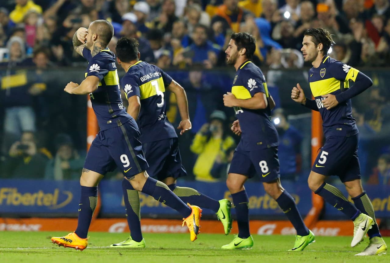 Benedetto comenzó a hacer goles por racimos para superar a delanteros establecidos del torneo argentino como Lucas Alario de River Plate y Gustavo Bou de Racing de Avellaneda.