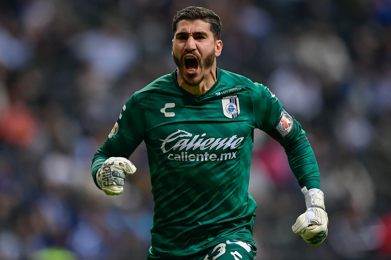 Gil Alcalá gritó con euforia el triunfo de visita 1-2 ante Rayados en su propia casa.