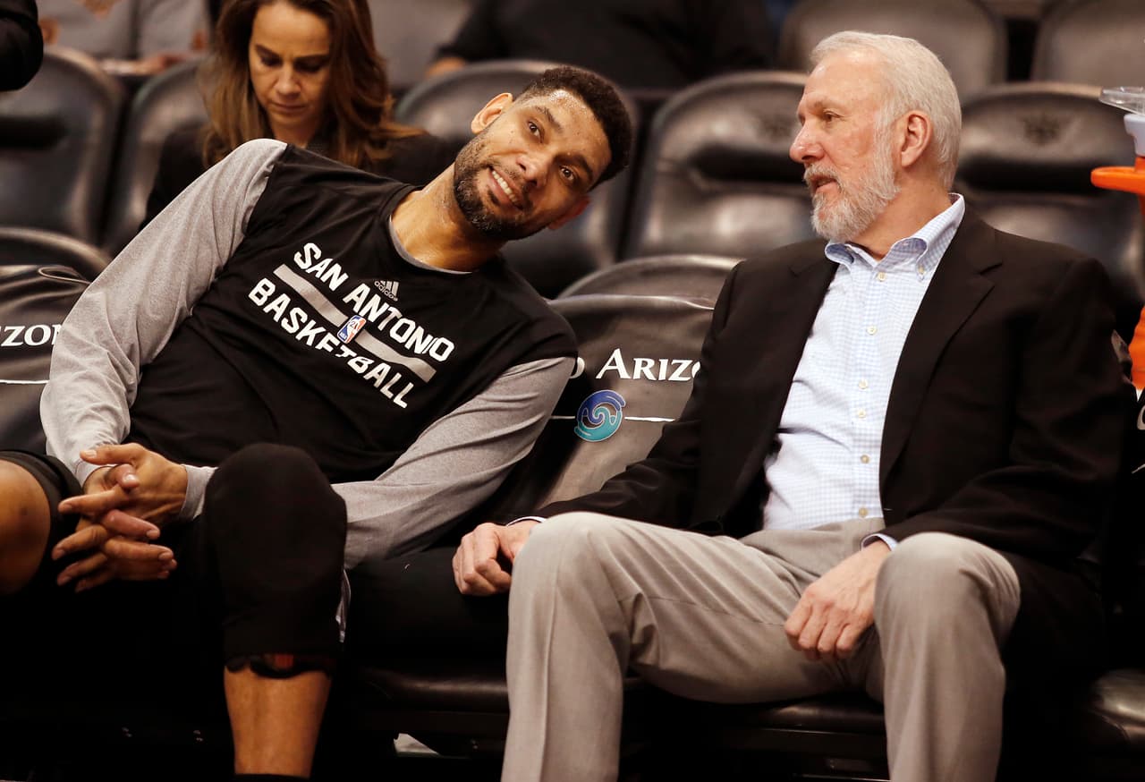 Tim Duncan se integra al staff de coaches de Spurs