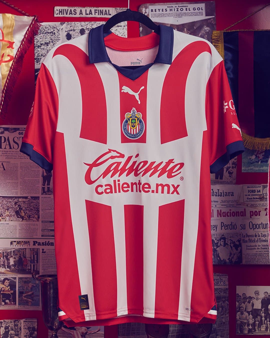 Chivas cambia diseño e incluye unos cuernos como en el 2006.