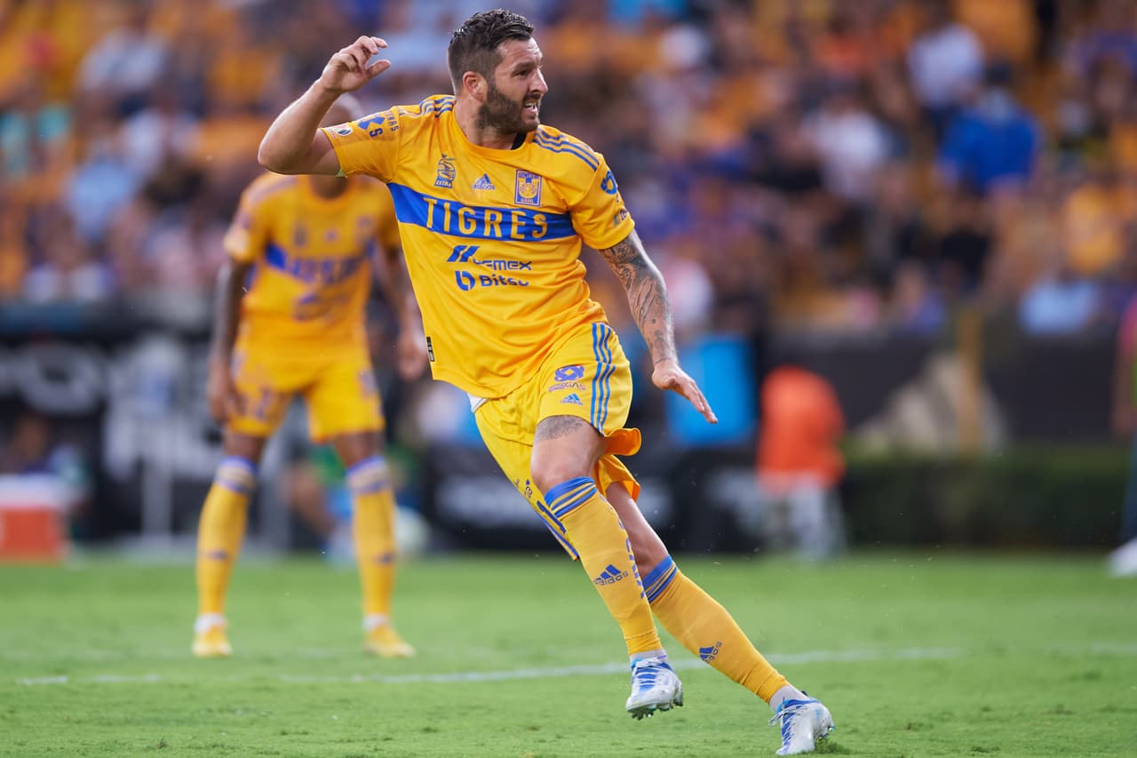 Gignac, a un gol del récord histórico en el Clásico Regio