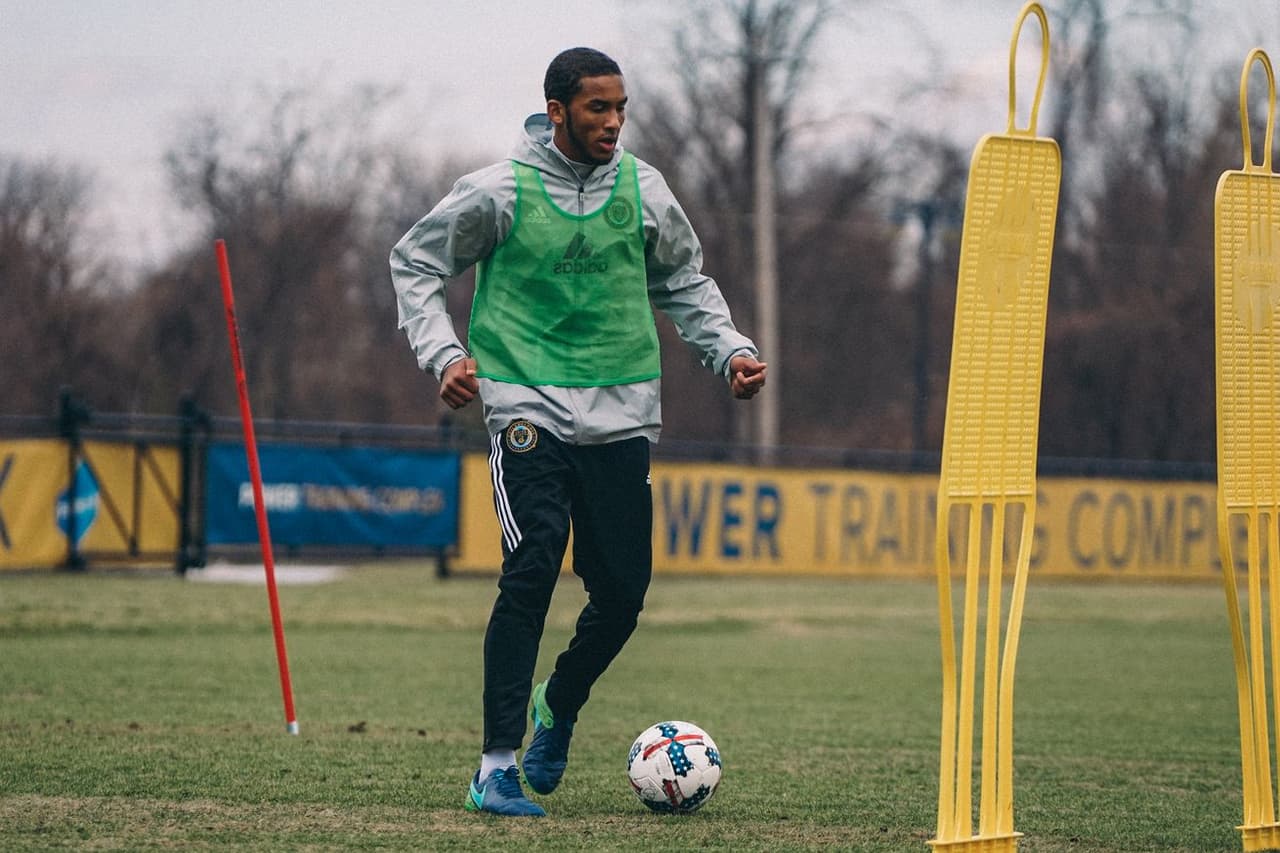 Auston Trusty (18) de la academia de Philadelphia Union, este 2017 el más joven en el plantel profesional