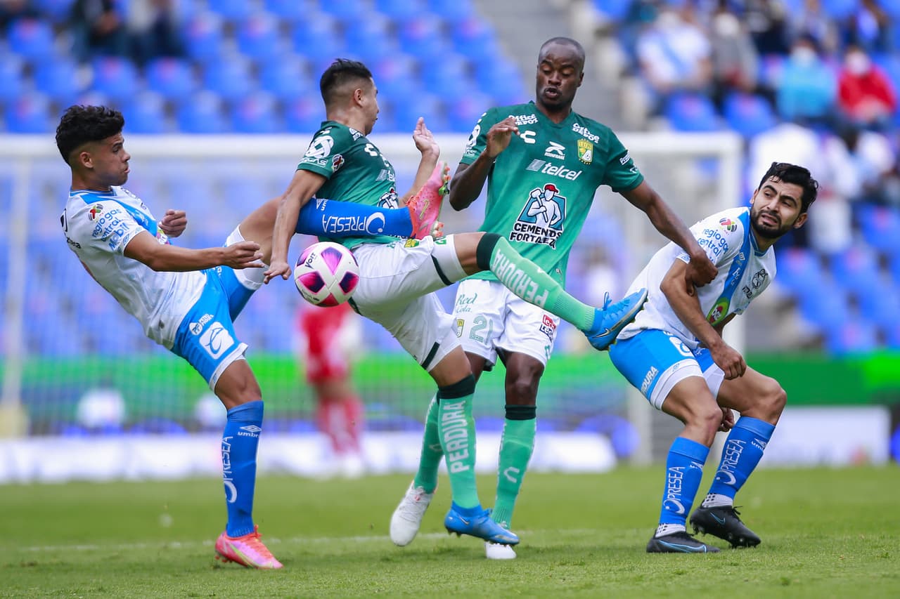 Con un autogol de Juan Pablo Segovia, León vence 0-1 a Puebla en el Estadio Cuauhtemoc.