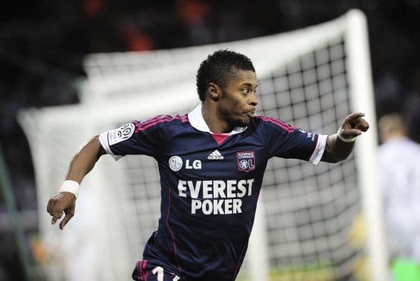 Michel Bastos: Este brasileño que juega como extremo, o incluso como lateral, desde el 2009 está con el Lyon y se distingue por su velocidad, regate y precisión en el disparo a balón parado.