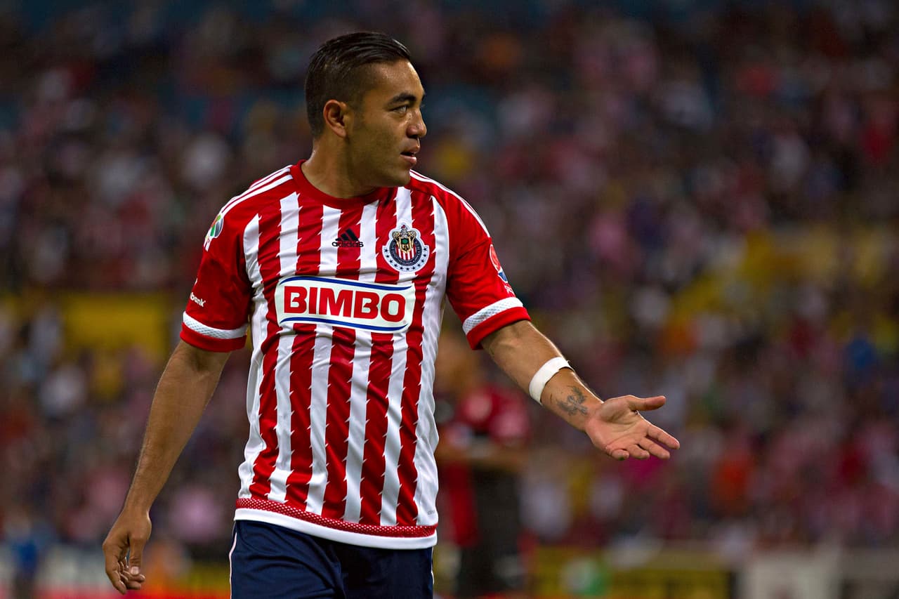 Eintracht Frankfurt de la Bundesliga tienta a Marco Fabián