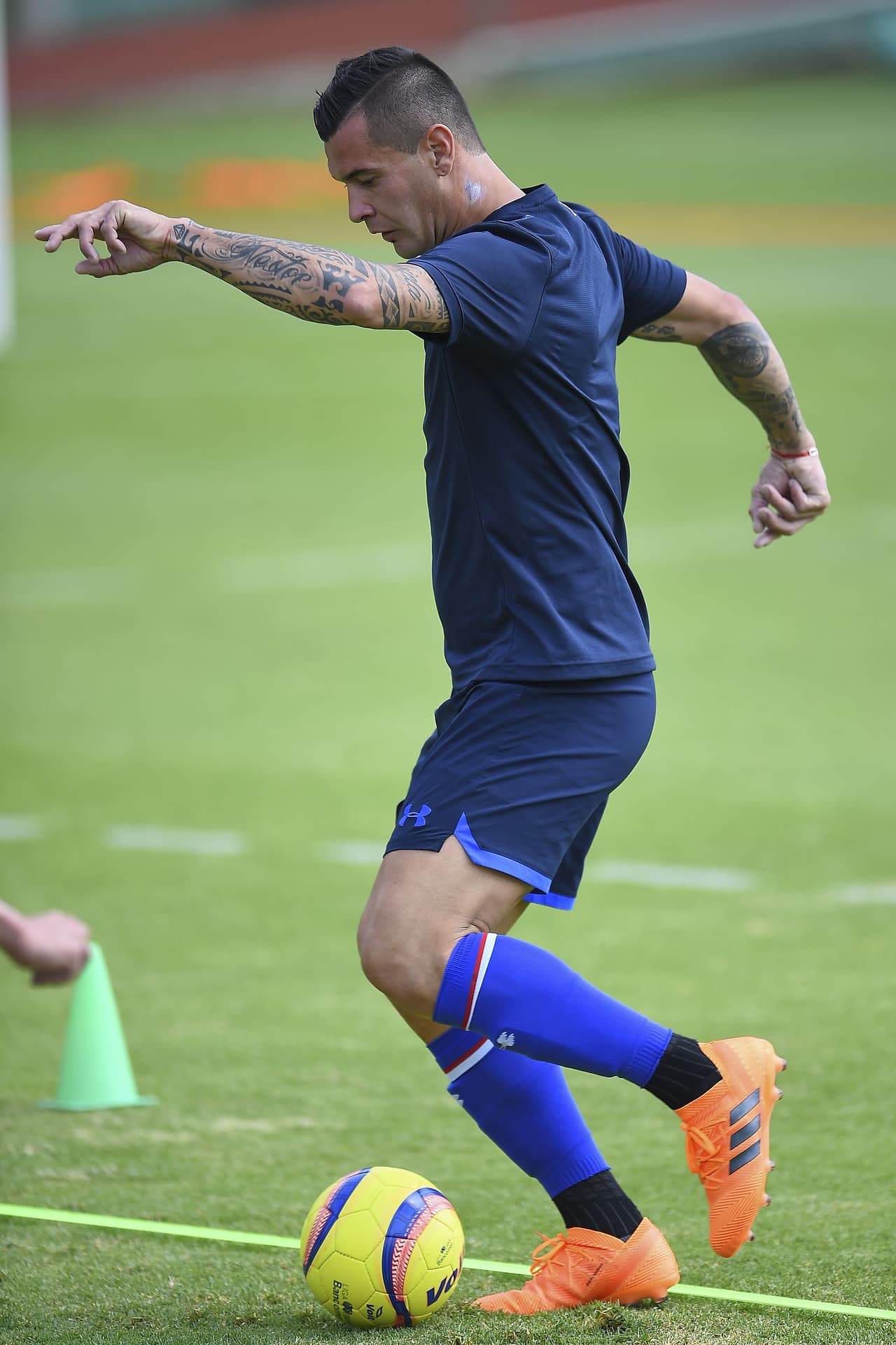 Los jugadores que llevan más tiempo con Cruz Azul entienden que deben también trabajar al tope para no perder su puesto con cualquiera de los nuevos jugadores.