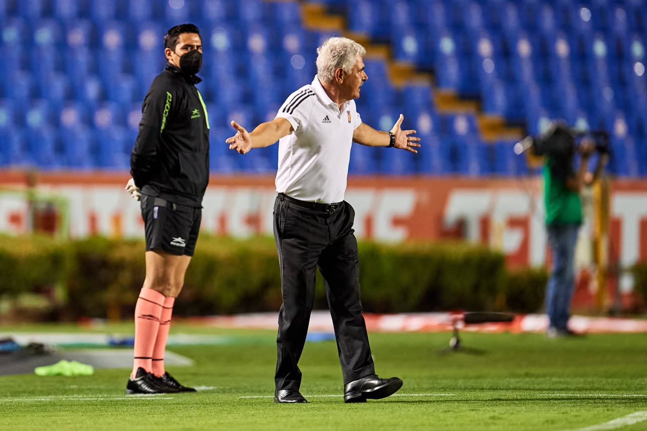 Ferretti identifica superioridad de Tigres con 10 jugadores