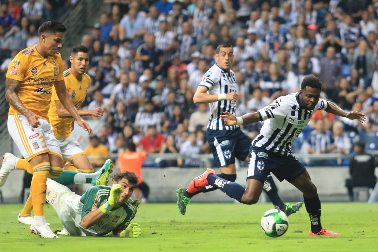 Se salvaba el equipo visitante pero la presión era incesante por parte de Rayados.